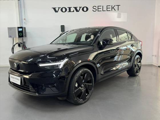 VOLVO EC40 P8 RECHARGE TWIN ELECTRIC ULTRA BLACK EDITION AWD